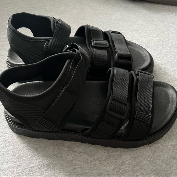 Minimalist Sports Sandals - Picture 3 of 3